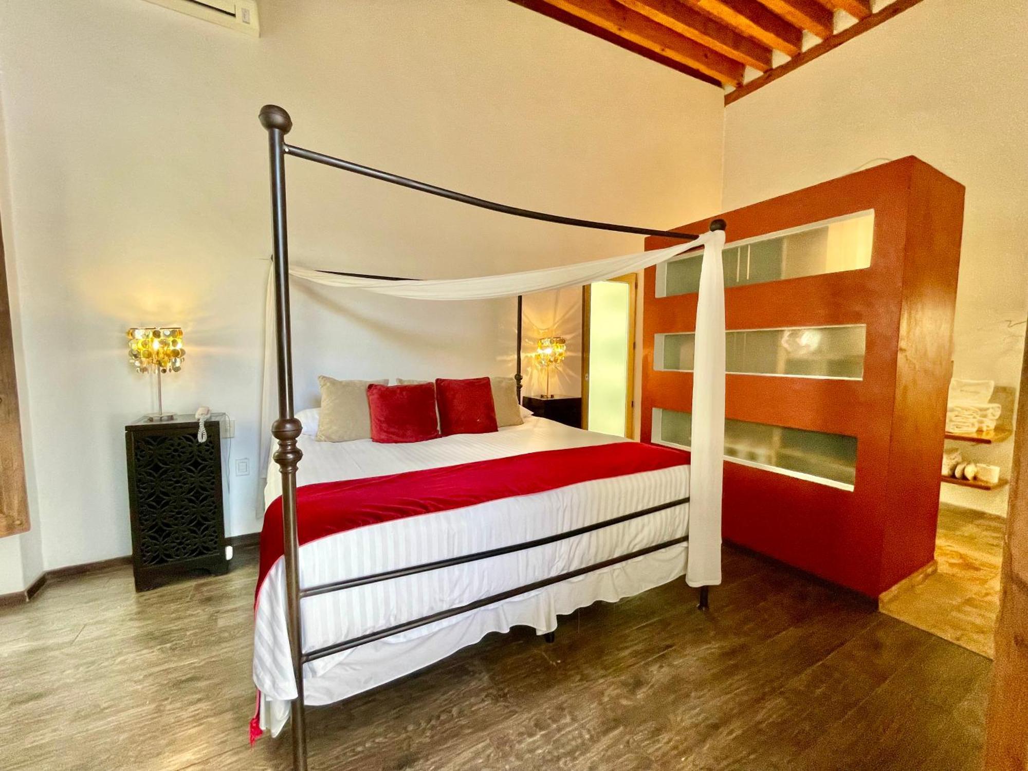 Master Suite Accept Pets